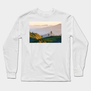 Dawn at tea plantation near Lipton's Seat, Haputale, Sri Lanka Long Sleeve T-Shirt